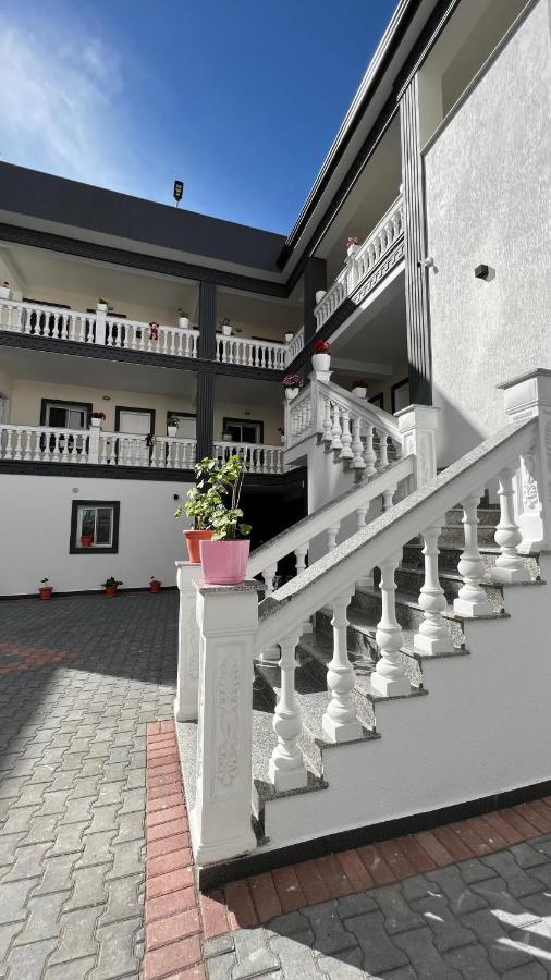 Vila Aaron Durres Bagian luar foto