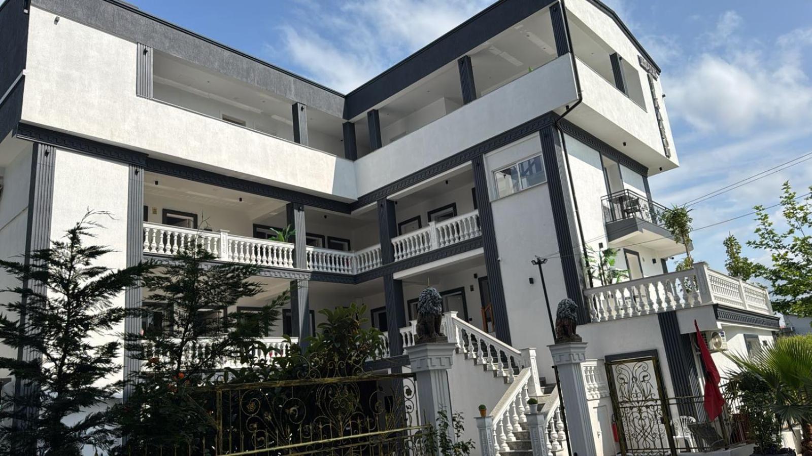 Vila Aaron Durres Bagian luar foto