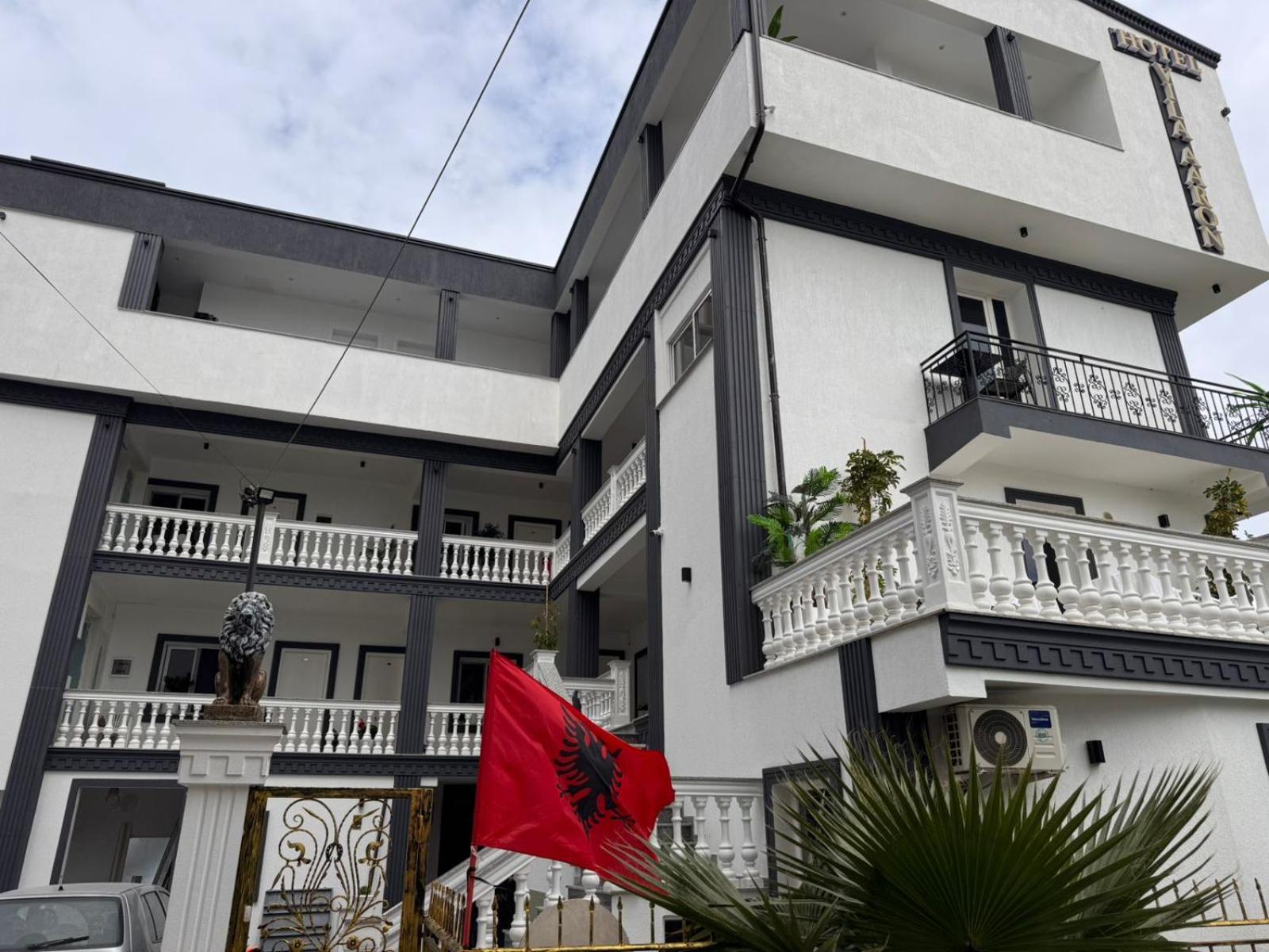 Vila Aaron Durres Bagian luar foto