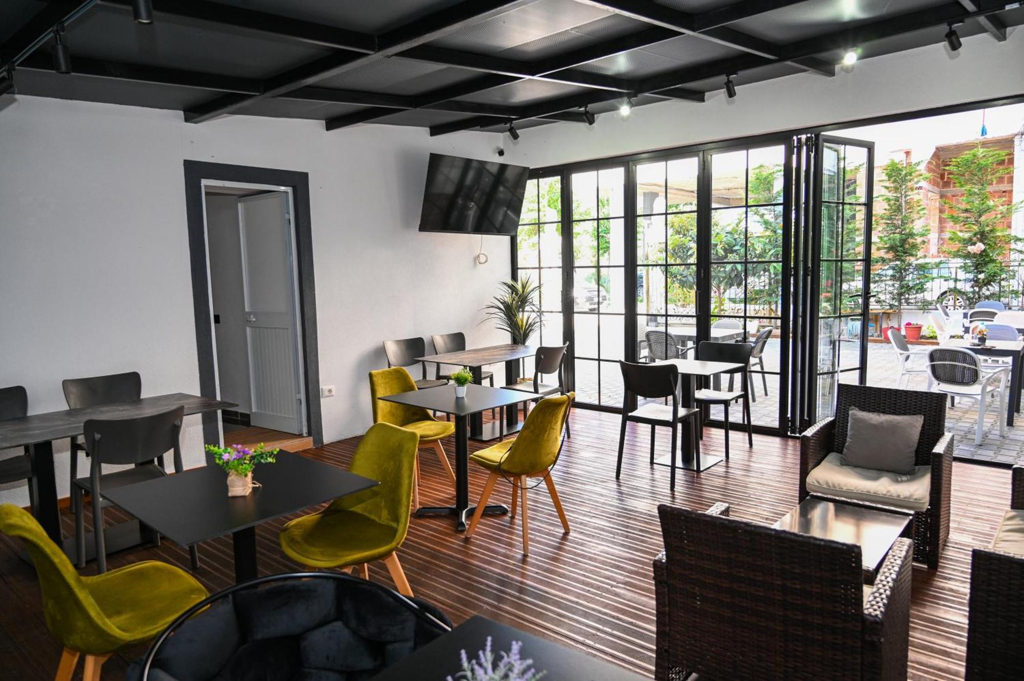 Vila Aaron Durres Bagian luar foto