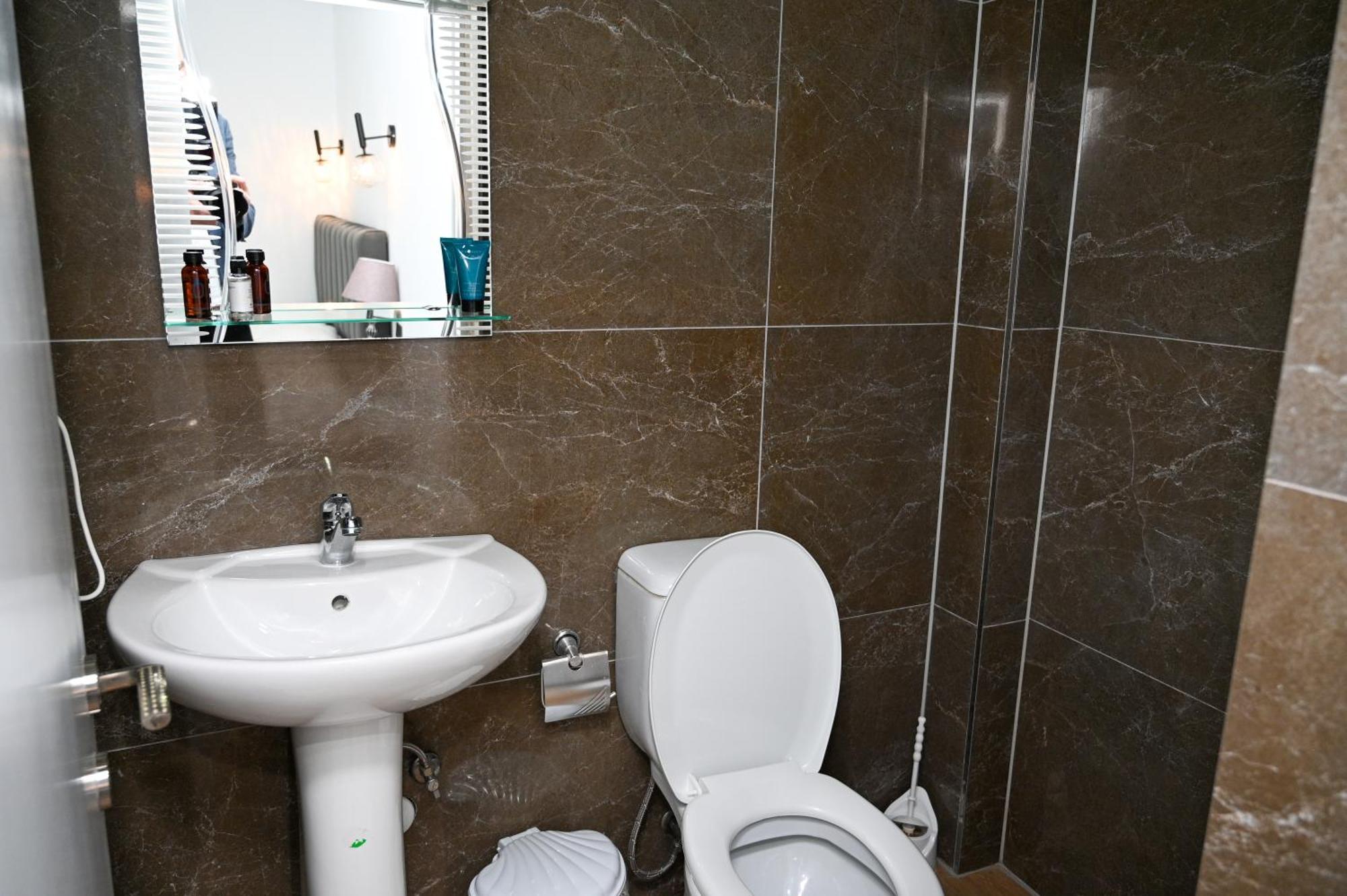 Vila Aaron Durres Bagian luar foto