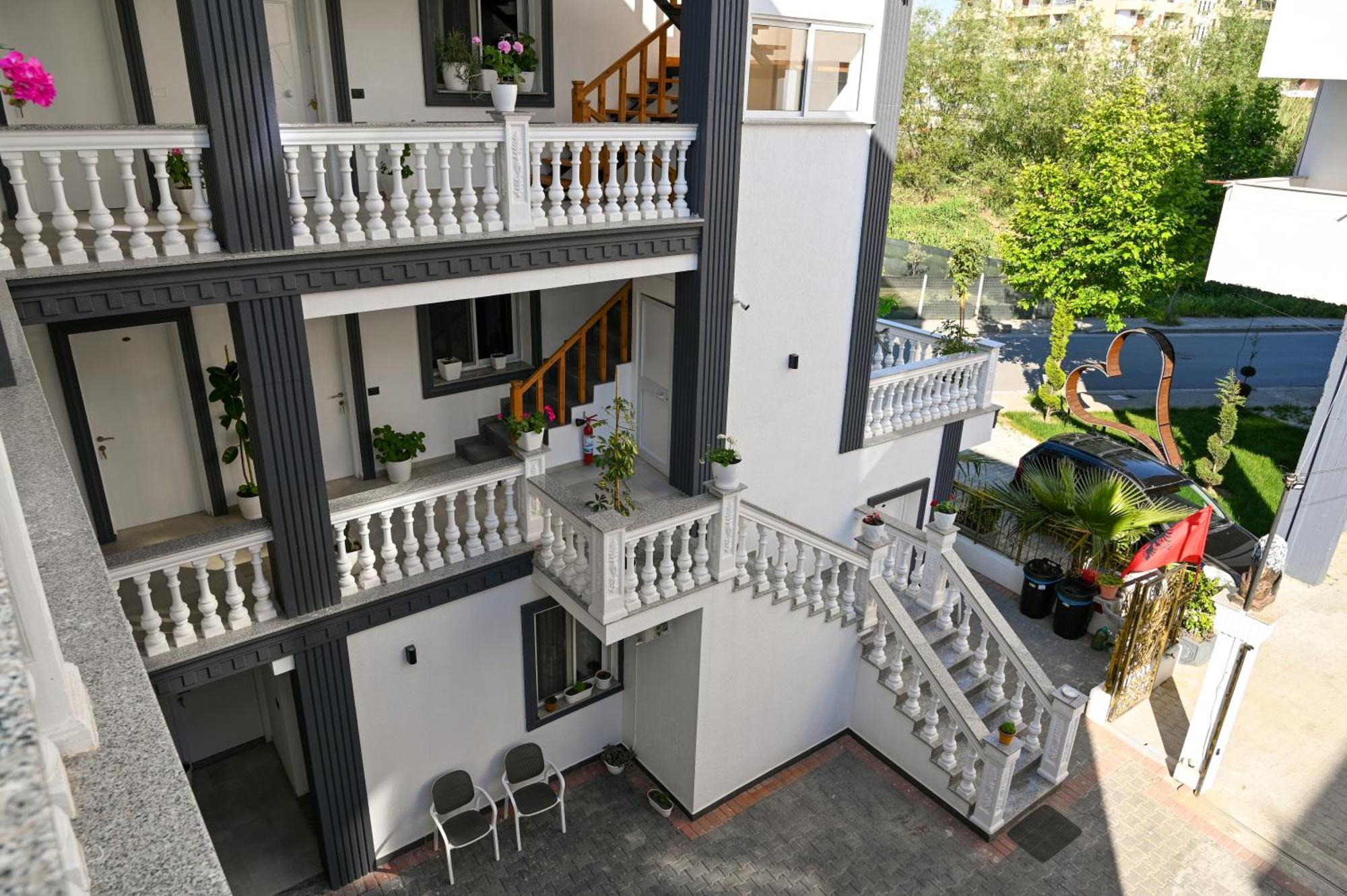 Vila Aaron Durres Bagian luar foto