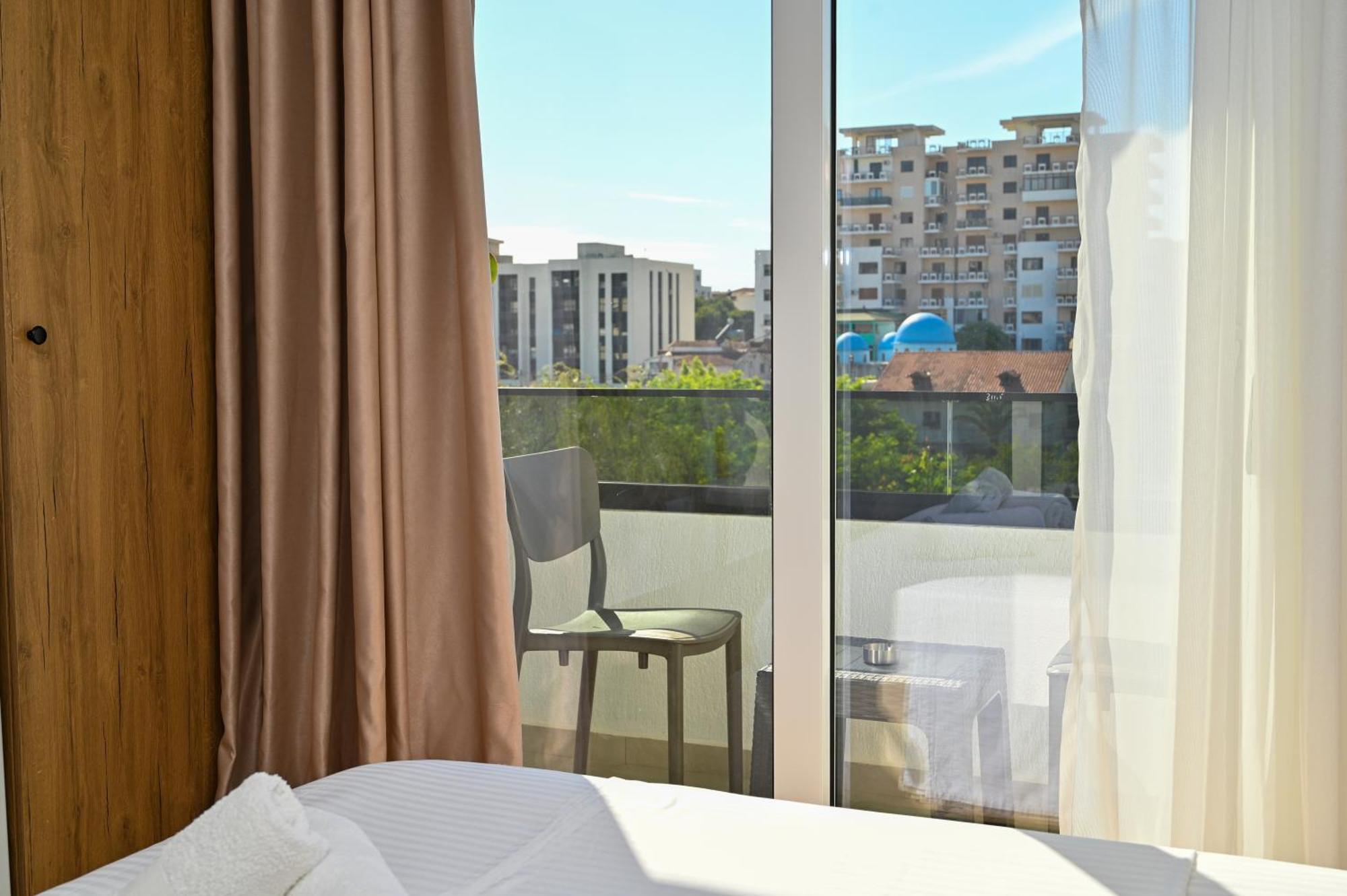 Vila Aaron Durres Bagian luar foto