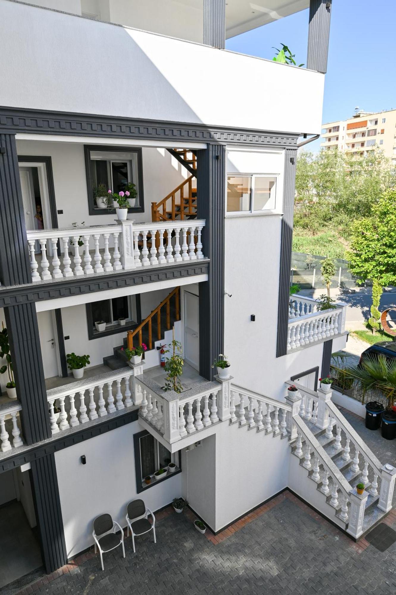 Vila Aaron Durres Bagian luar foto