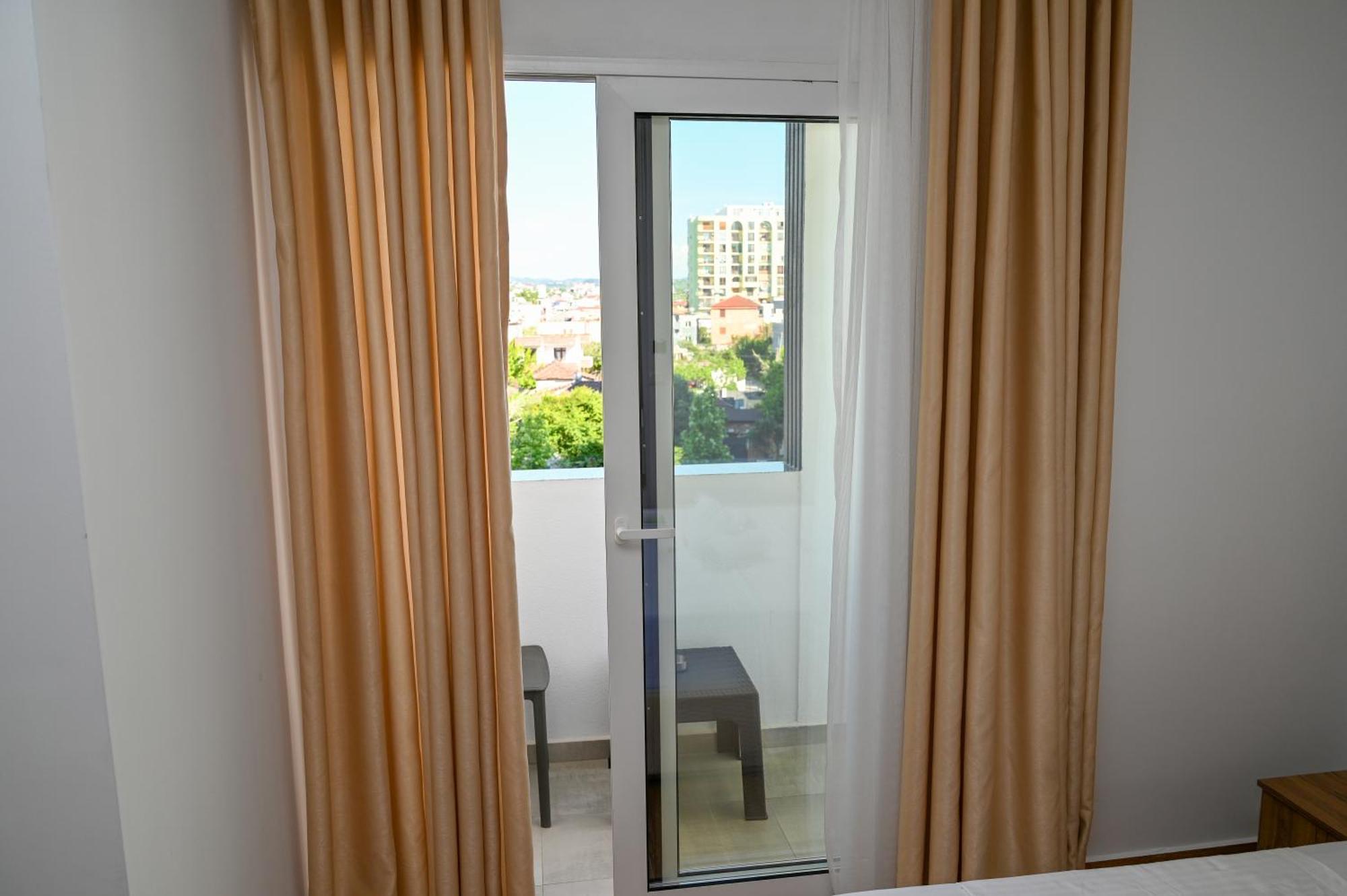 Vila Aaron Durres Bagian luar foto