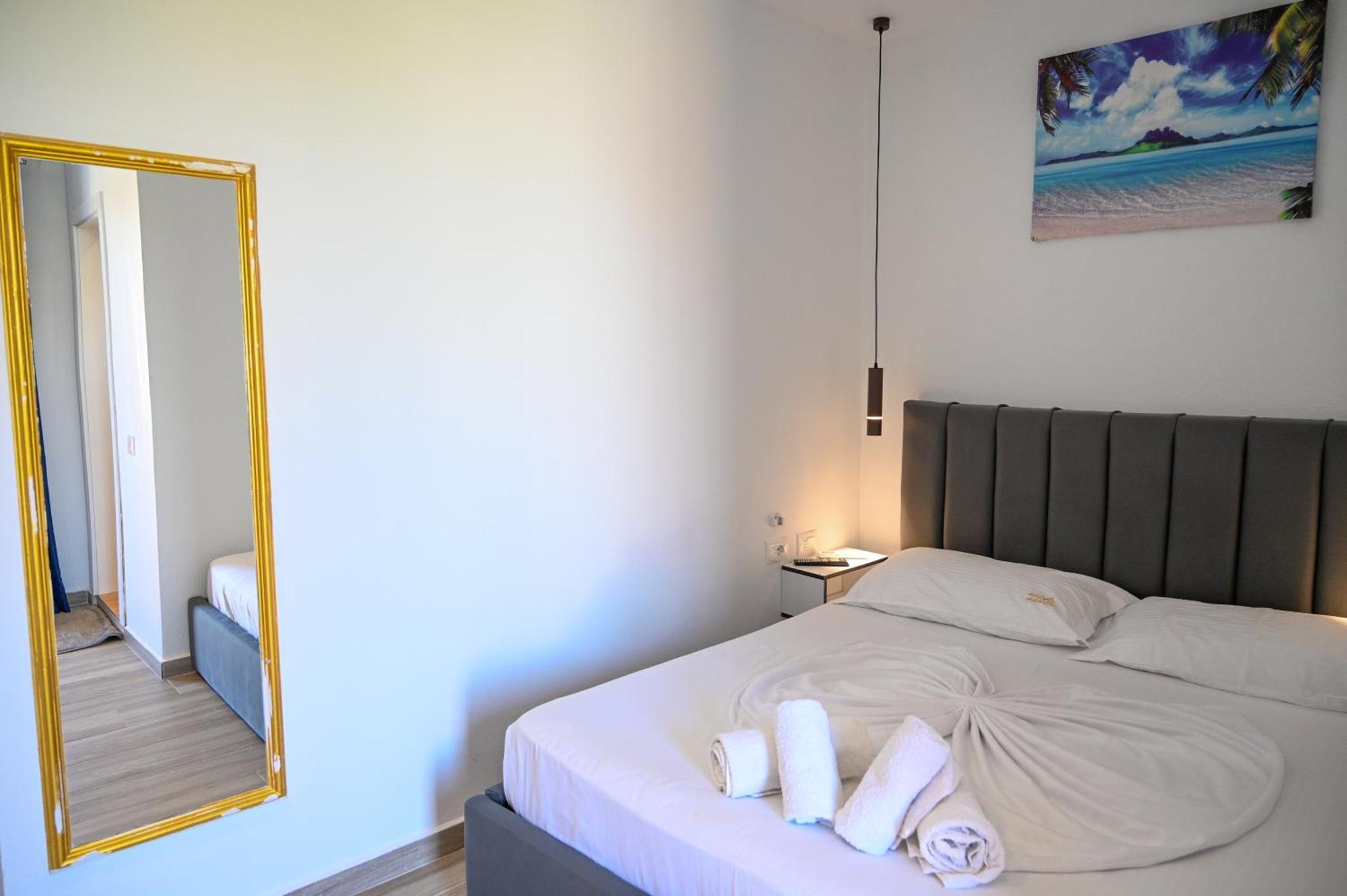 Vila Aaron Durres Bagian luar foto