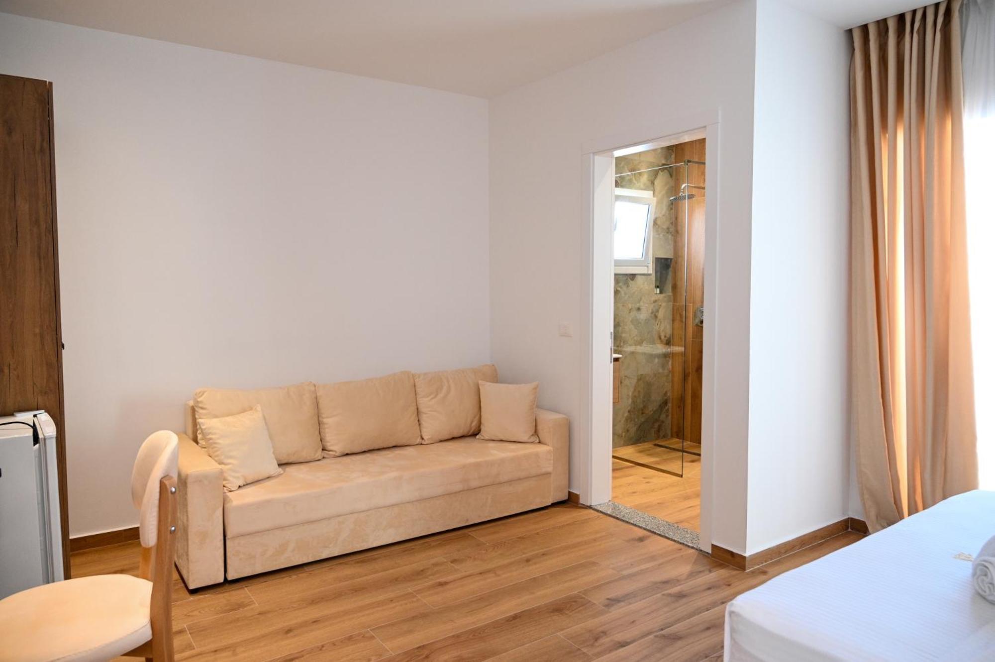 Vila Aaron Durres Bagian luar foto