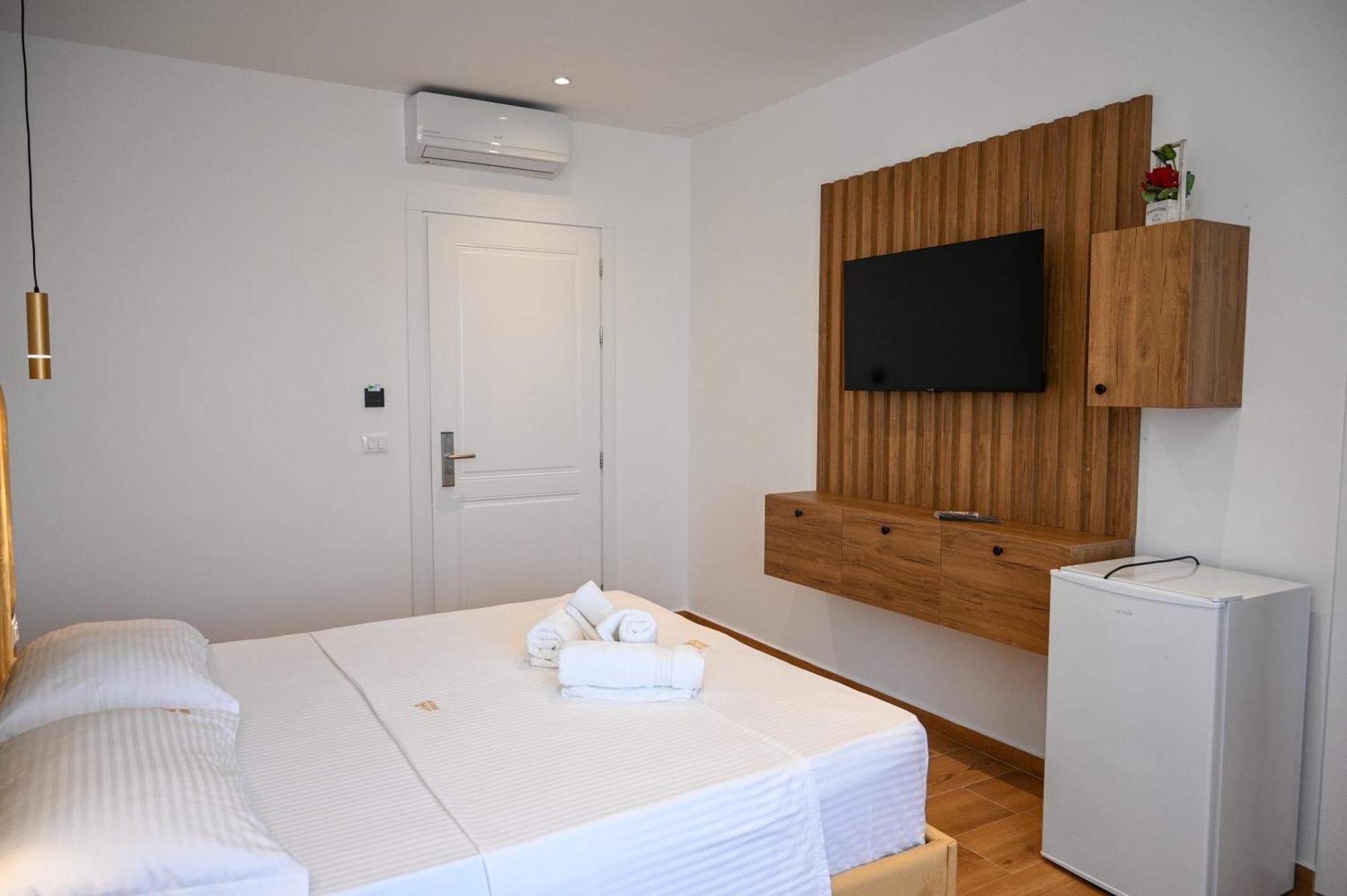 Vila Aaron Durres Bagian luar foto